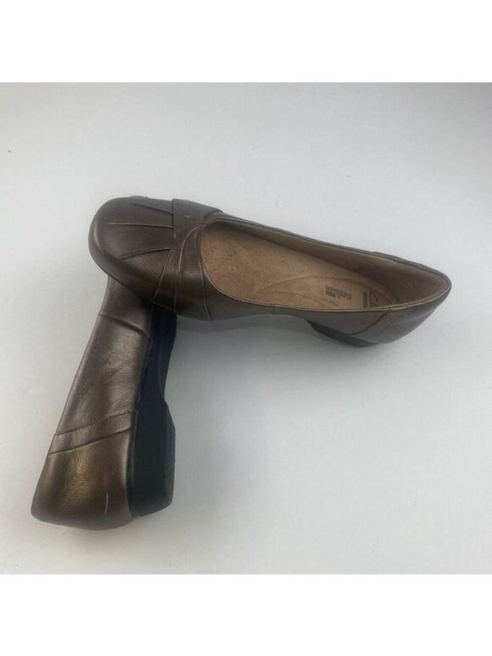 Clarks Collection Womens 8 M  Metallic Gold Slip On Casual Dress Flat Shoes Used